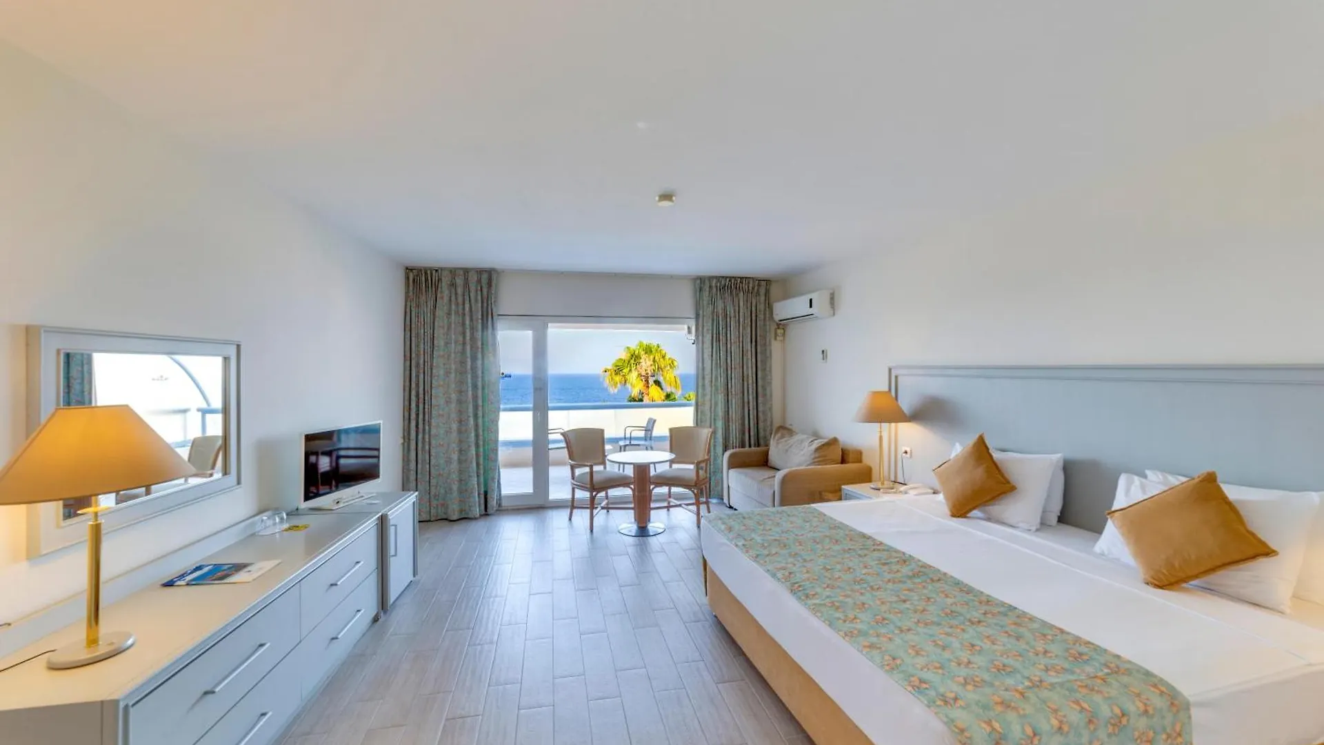 Resort The Grand Blue Sky International Hotel Kusadasi