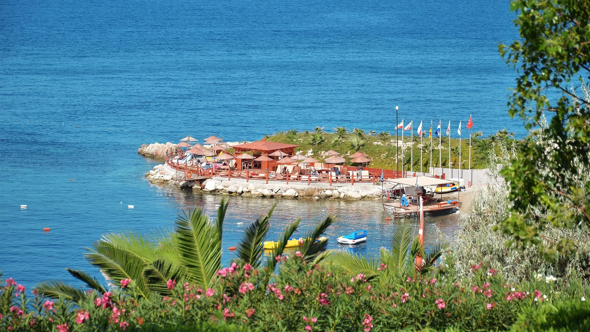 The Grand Blue Sky International Hotel Kusadasi 4*,